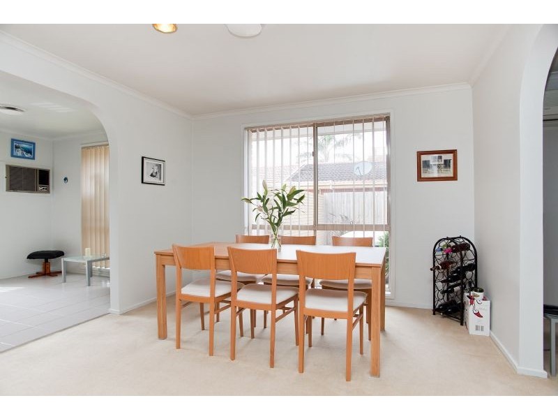 28 Rokeby Crescent, Craigieburn VIC 3064