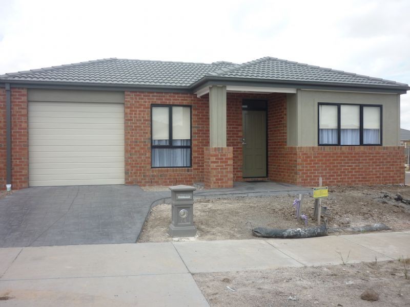 74 Huntington Drive, Craigieburn VIC 3064