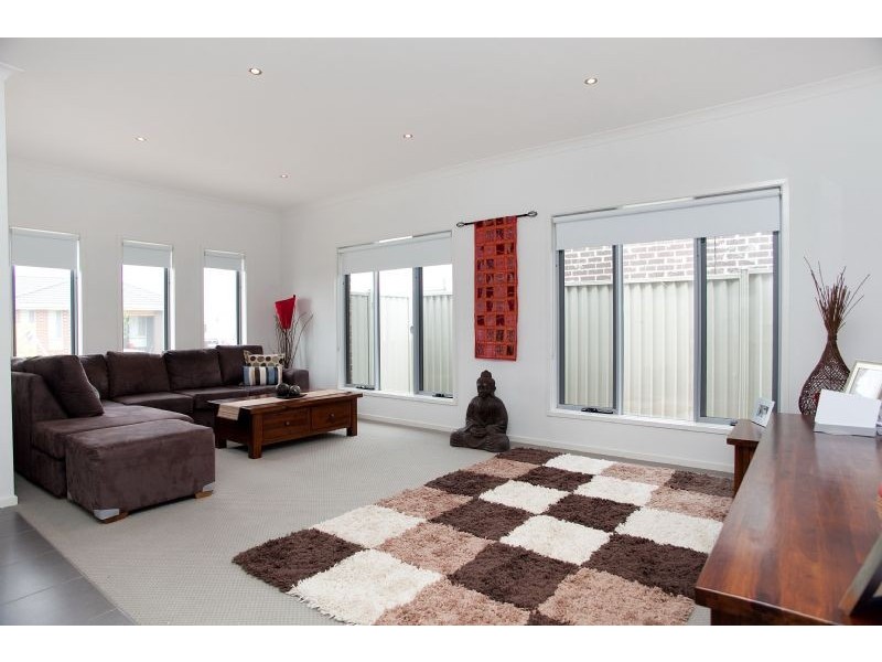 14 St.Ives Place, Craigieburn VIC 3064