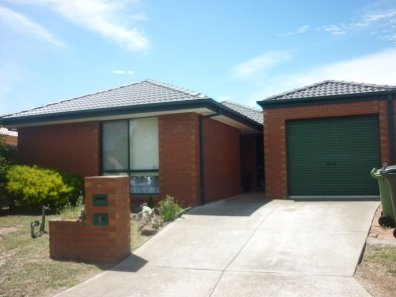29 Wisla Circuit, Roxburgh Park VIC 3064