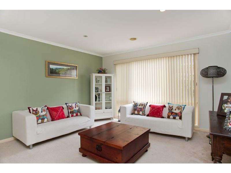 13 Foxglove Lane, Craigieburn VIC 3064