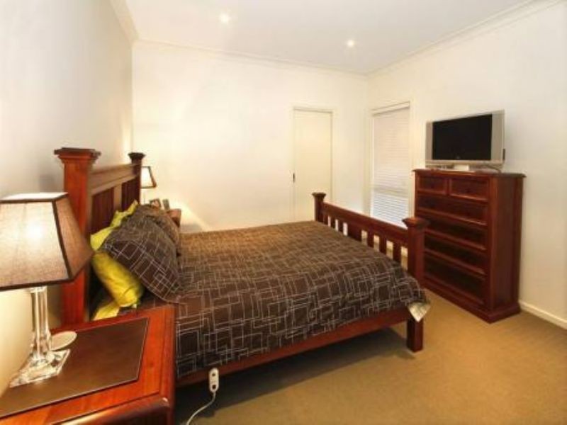 2 Hawthorn Lane, Craigieburn VIC 3064