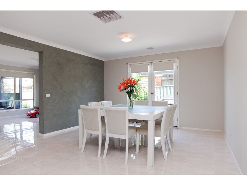 16 Beckett Way, Craigieburn VIC 3064