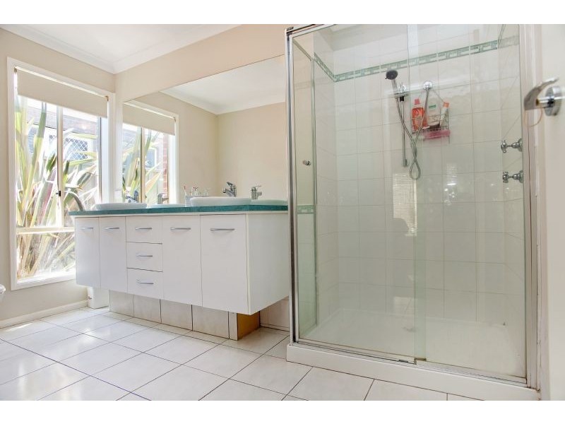 16 Beckett Way, Craigieburn VIC 3064