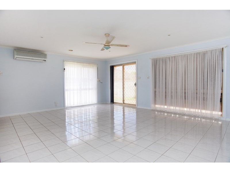 72 Willmott Drive, Craigieburn VIC 3064