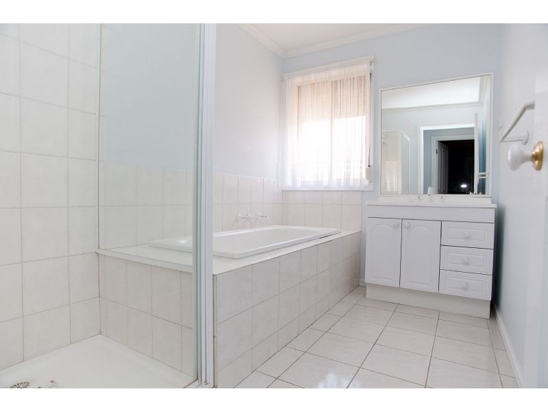 72 Willmott Drive, Craigieburn VIC 3064