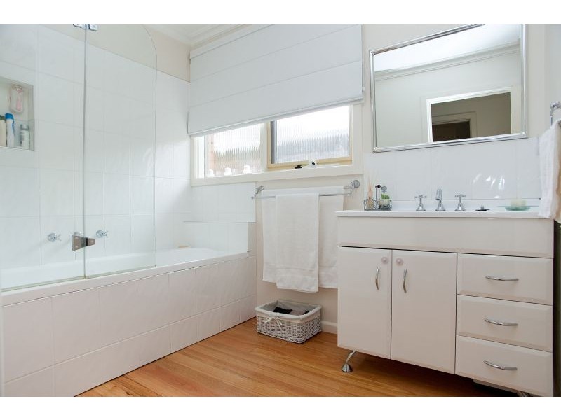 14 Dianne Avenue, Craigieburn VIC 3064