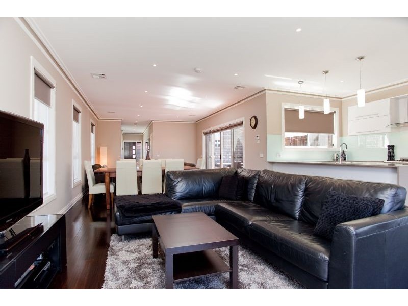 10 Grosvenor Square, Craigieburn VIC 3064