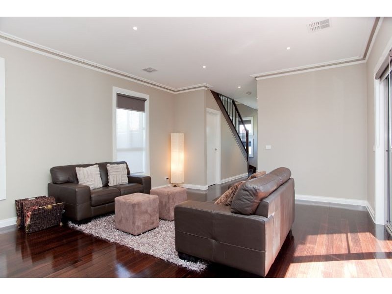 10 Grosvenor Square, Craigieburn VIC 3064