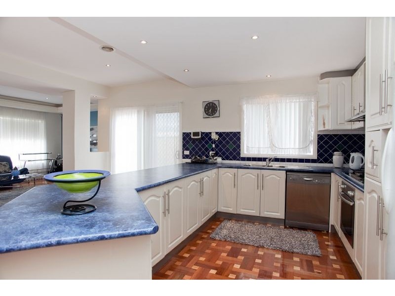 65 Lockwood Drive, Roxburgh Park VIC 3064