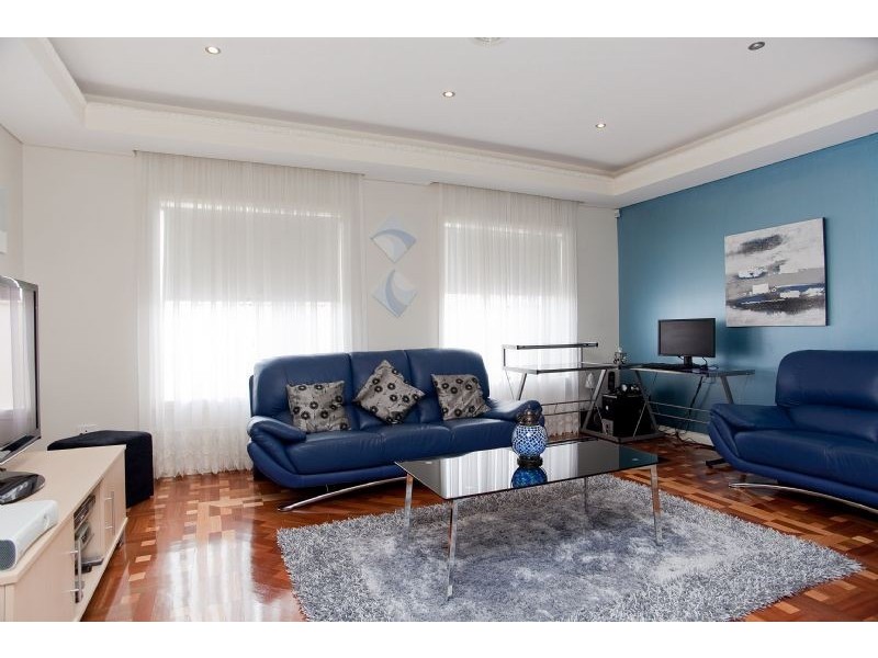 65 Lockwood Drive, Roxburgh Park VIC 3064