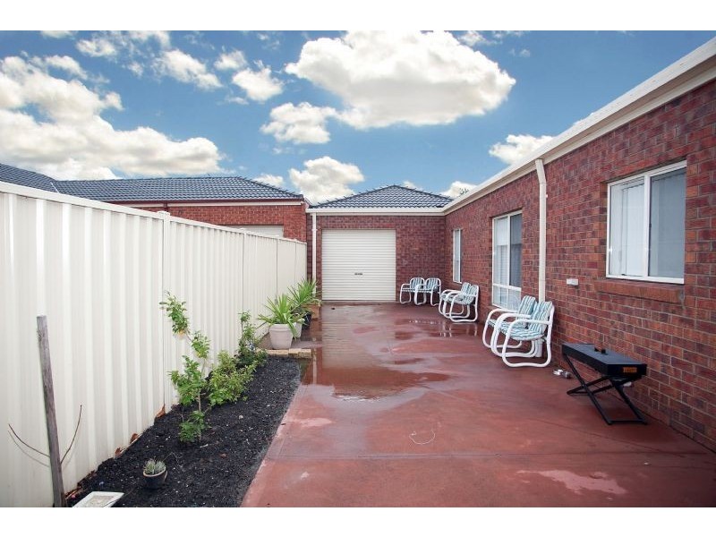65 Lockwood Drive, Roxburgh Park VIC 3064