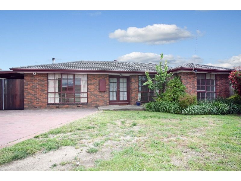 18 Milburn Place, Craigieburn VIC 3064