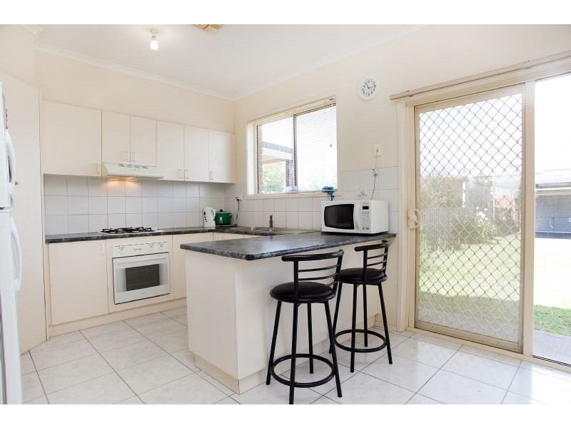 30 Kennedy Parade, Roxburgh Park VIC 3064