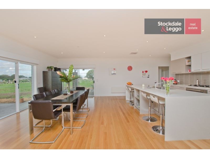 16 Jolly Lane, Mickleham VIC 3064