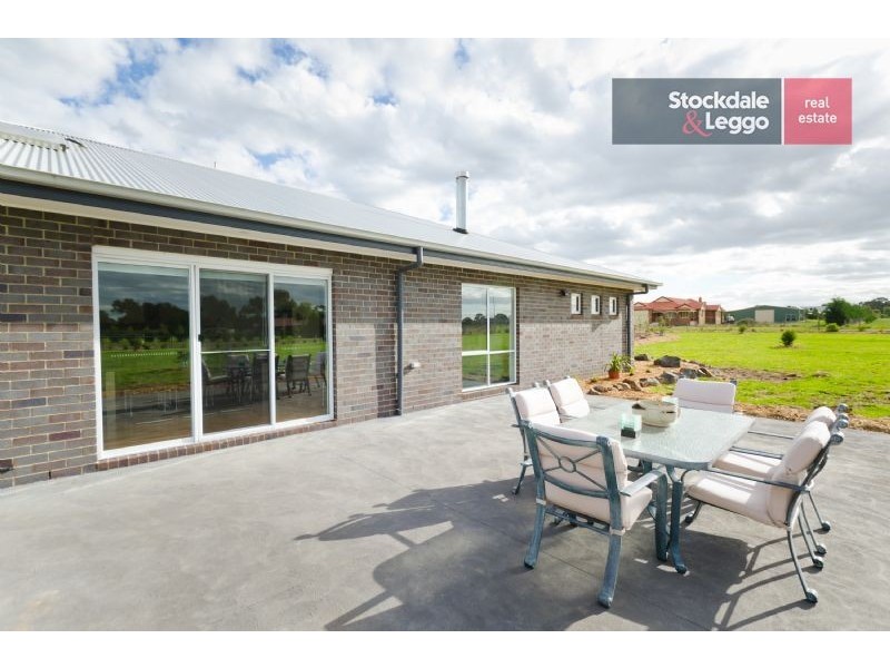 16 Jolly Lane, Mickleham VIC 3064