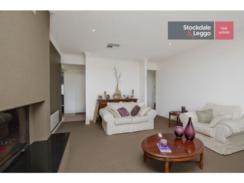 16 Jolly Lane, Mickleham VIC 3064