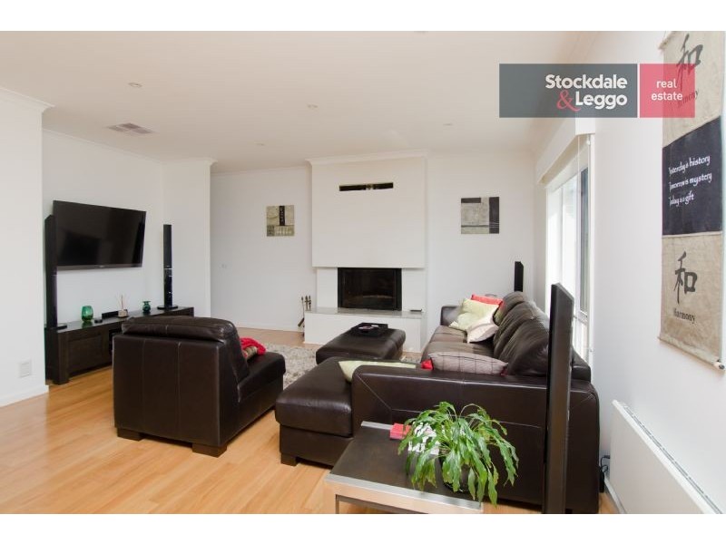 16 Jolly Lane, Mickleham VIC 3064