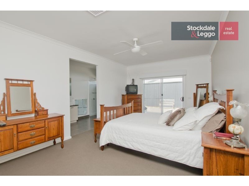 16 Jolly Lane, Mickleham VIC 3064