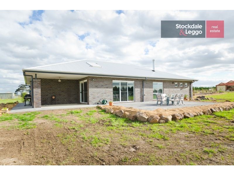 16 Jolly Lane, Mickleham VIC 3064