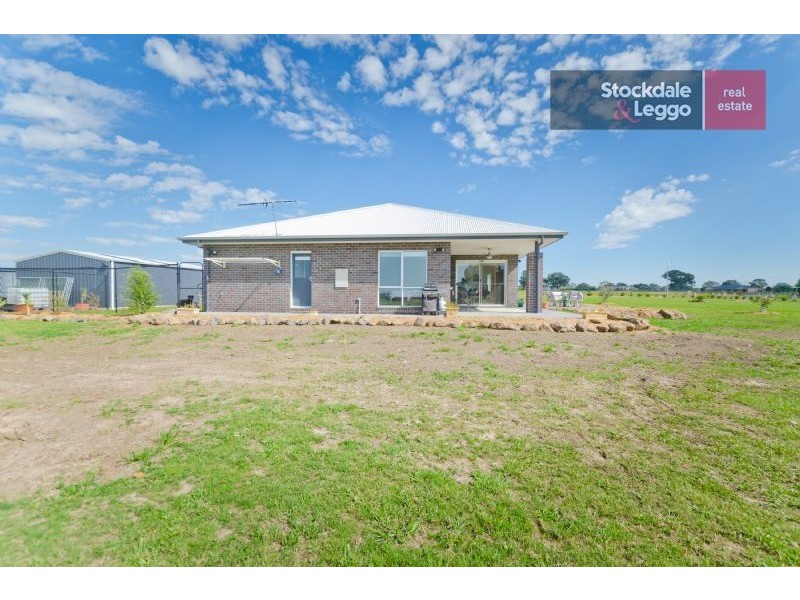 16 Jolly Lane, Mickleham VIC 3064