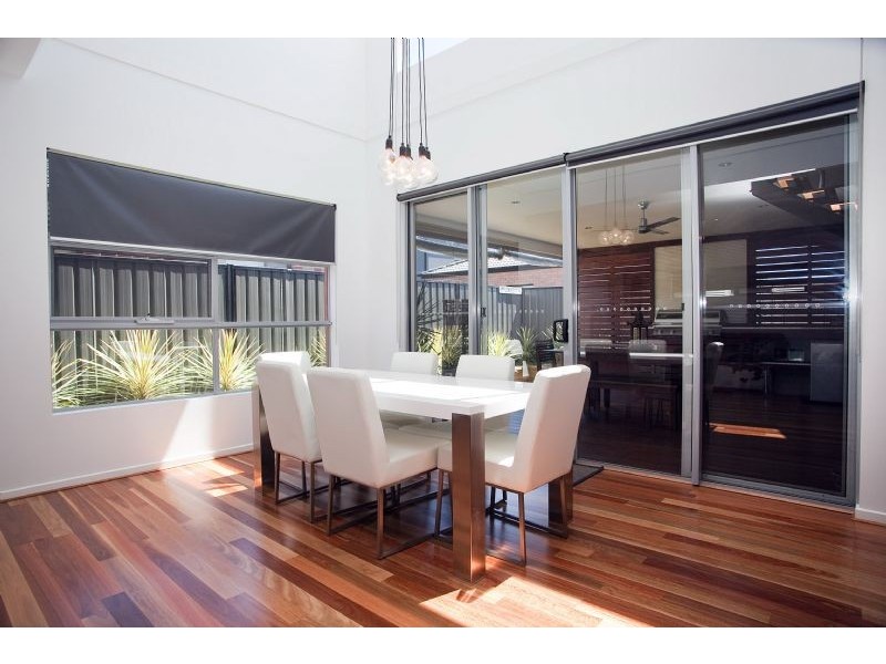11 Applewood Way, Craigieburn VIC 3064