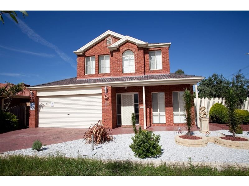 25 McIntyre Avenue, Roxburgh Park VIC 3064