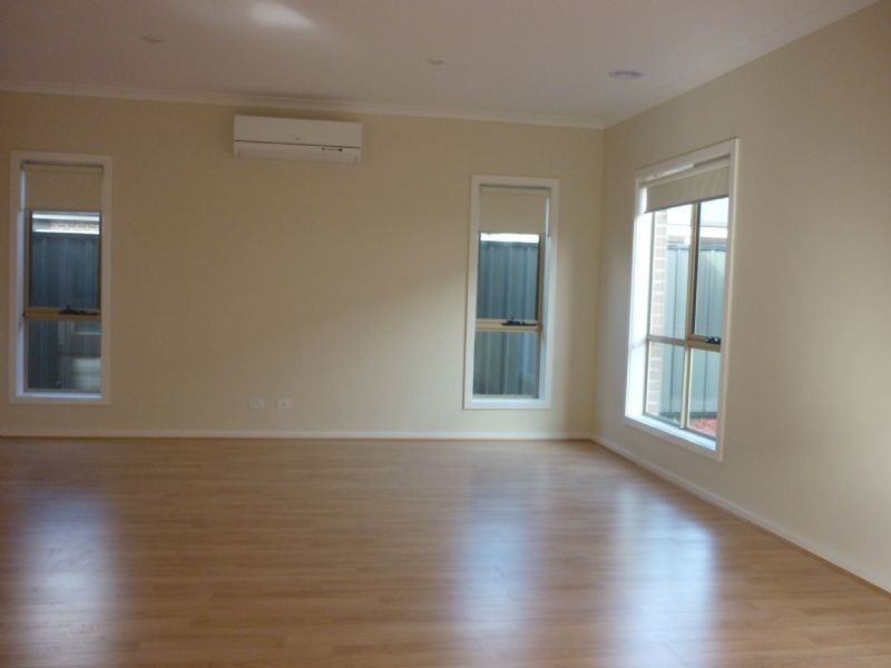 25 Midland Way, Craigieburn VIC 3064