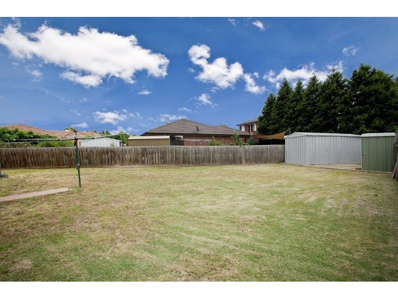 32 Newlyn Drive, Craigieburn VIC 3064