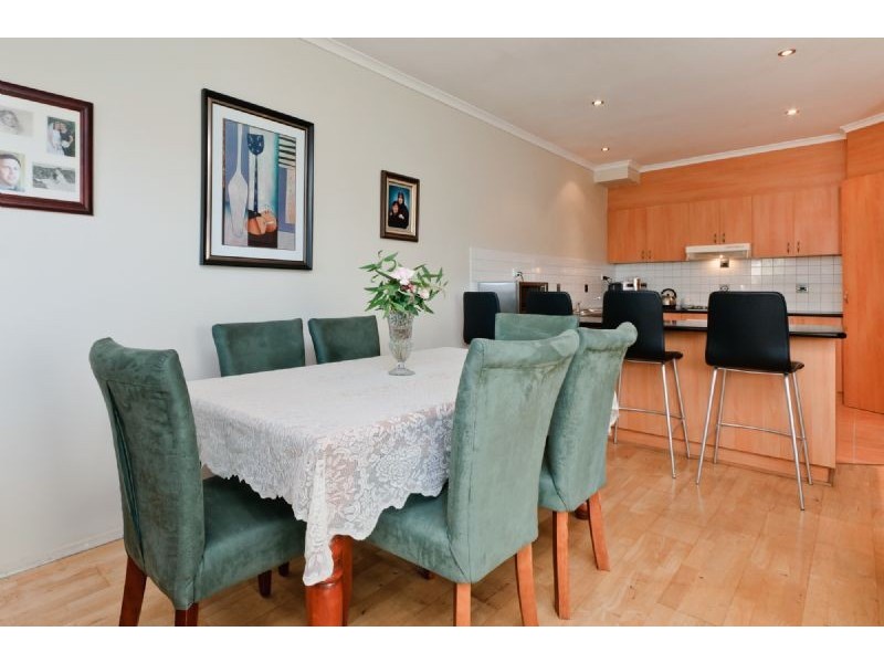 9 Brearley Place, Roxburgh Park VIC 3064