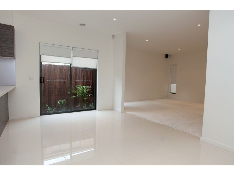 16 Kensley Circuit, Craigieburn VIC 3064