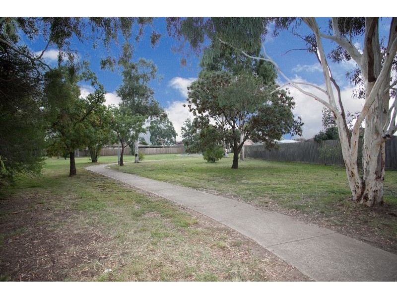 11 Waverley Court, Craigieburn VIC 3064