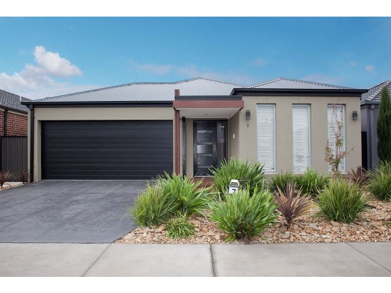 7 Poole Street, Craigieburn VIC 3064