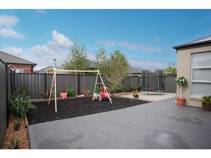 7 Poole Street, Craigieburn VIC 3064
