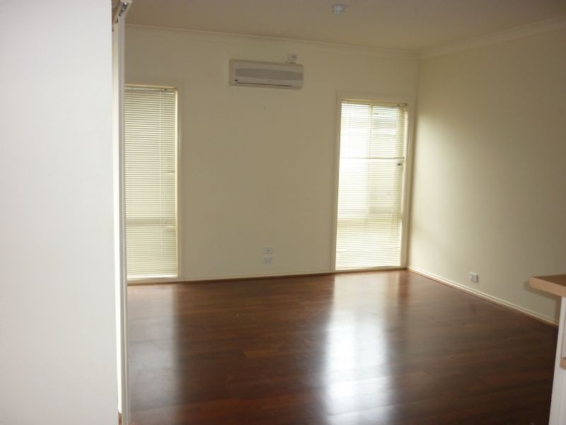 18 Stoneleigh Place, Craigieburn VIC 3064