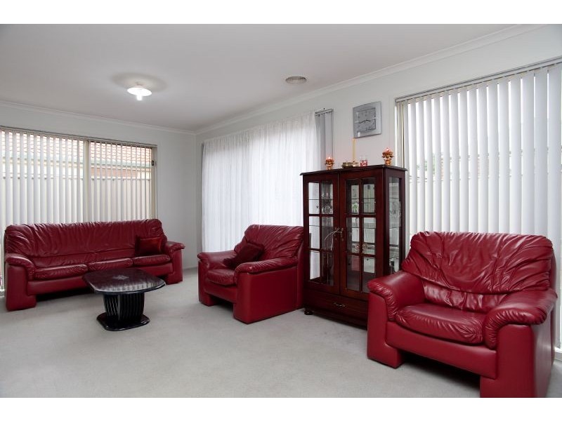 15 Mount Piper Rise, Craigieburn VIC 3064