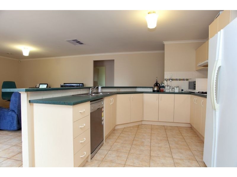 3 Meadowbank Court, Craigieburn VIC 3064