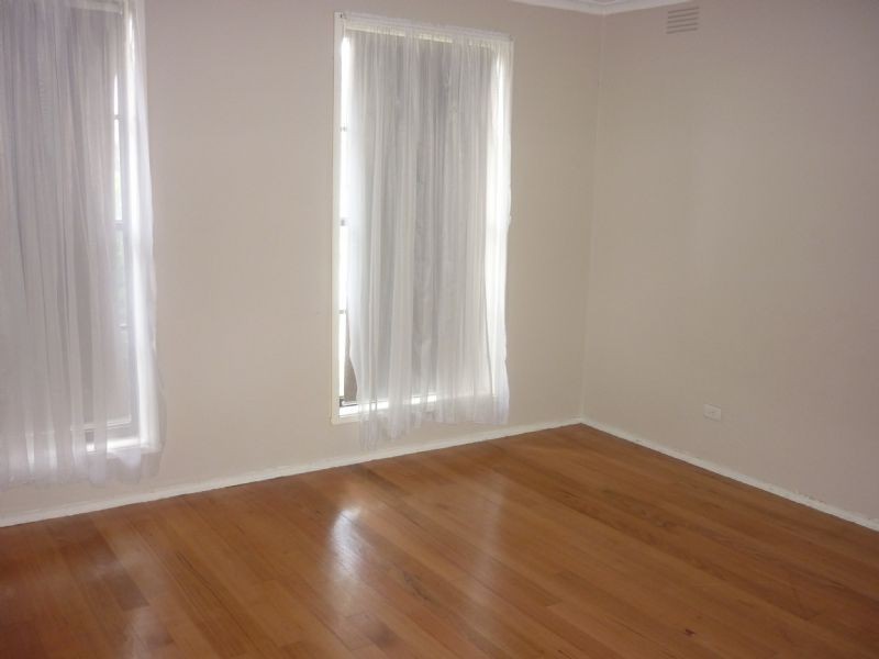 7 Rossdale Street, Craigieburn VIC 3064