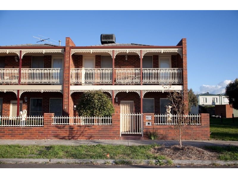 42 Kennedy Parade, Roxburgh Park VIC 3064