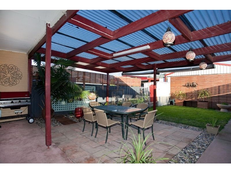42 Kennedy Parade, Roxburgh Park VIC 3064
