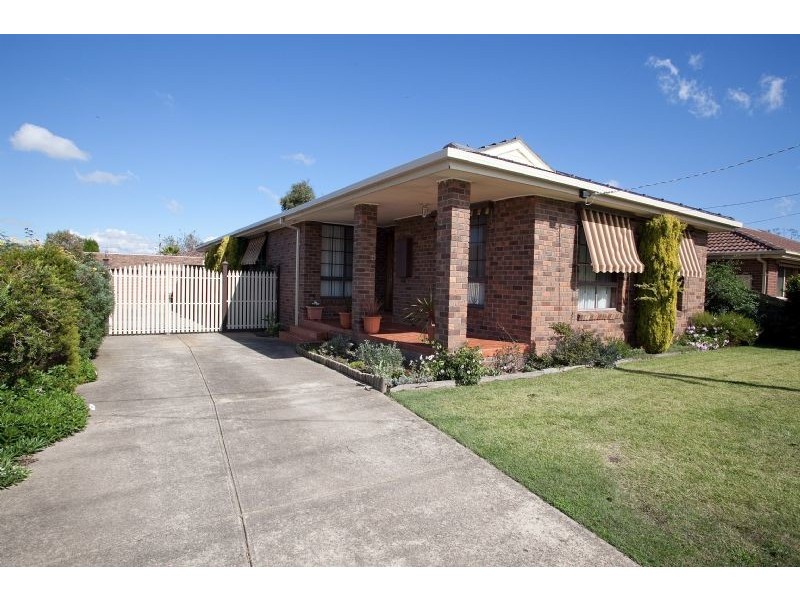 13 Pines Way, Craigieburn VIC 3064