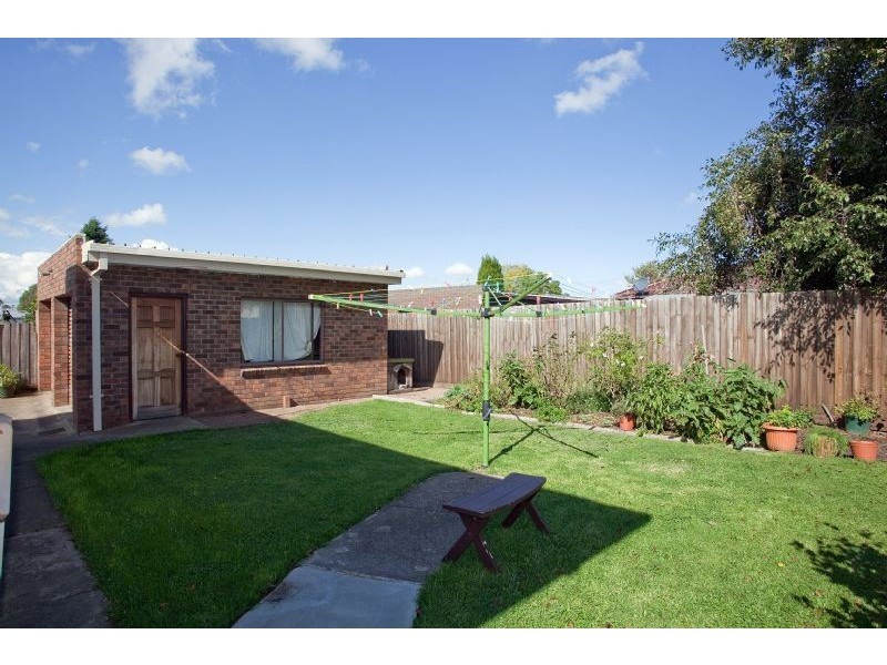 13 Pines Way, Craigieburn VIC 3064