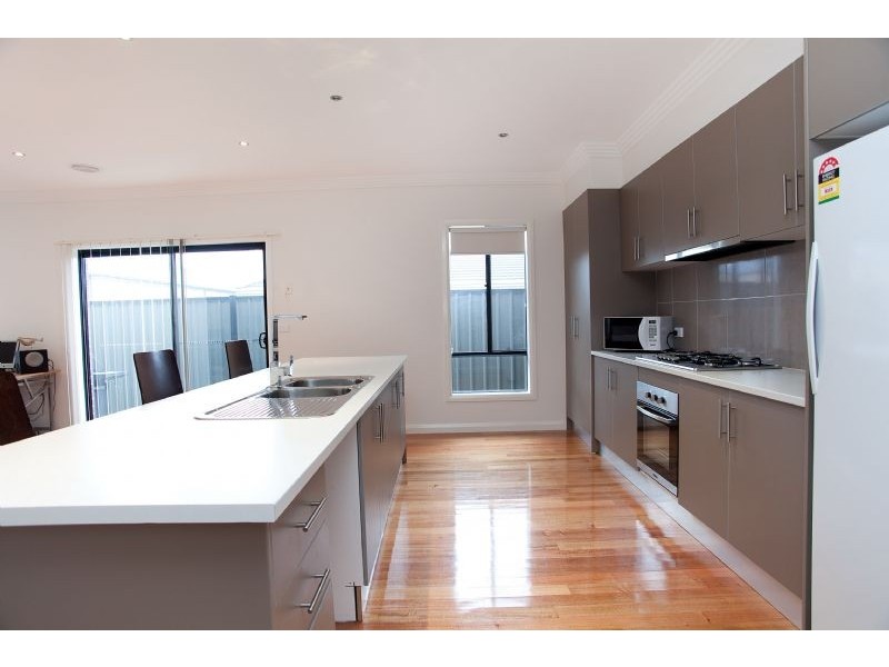 21 Midland Way, Craigieburn VIC 3064