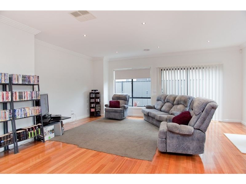 21 Midland Way, Craigieburn VIC 3064
