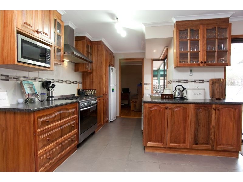 37 Banbury Crescent, Craigieburn VIC 3064