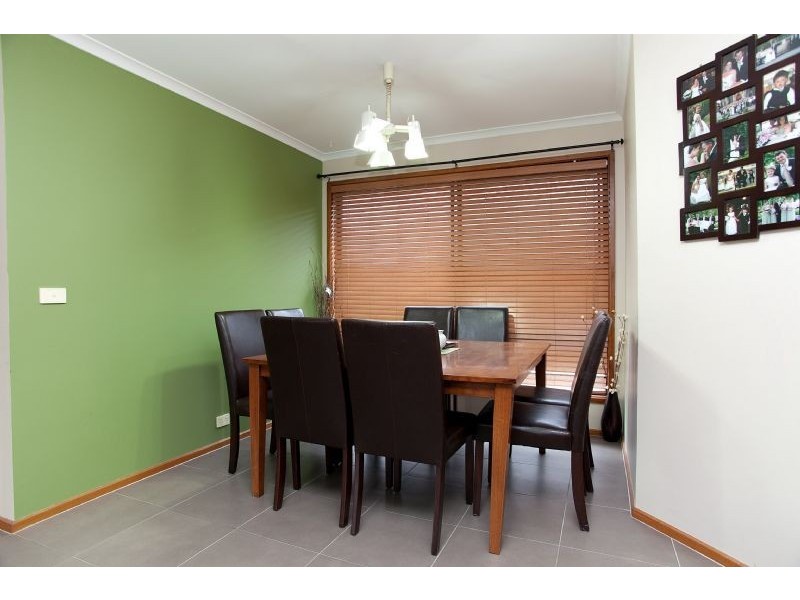 37 Banbury Crescent, Craigieburn VIC 3064