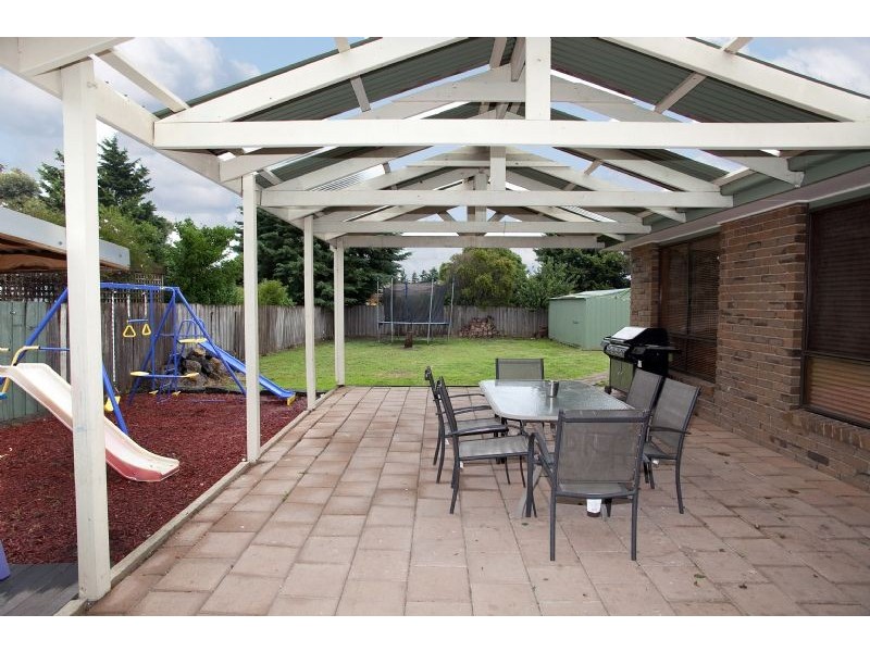 37 Banbury Crescent, Craigieburn VIC 3064