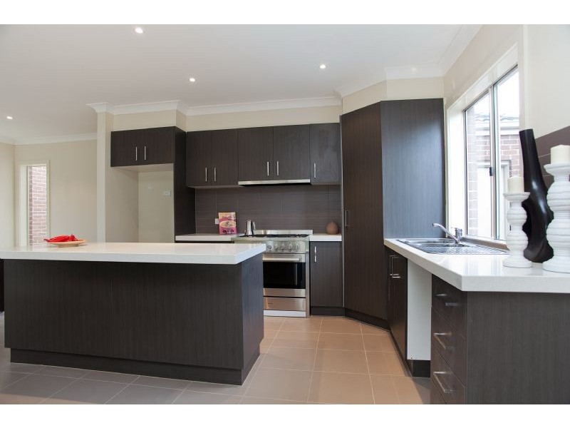 48 Highbury Circuit, Craigieburn VIC 3064