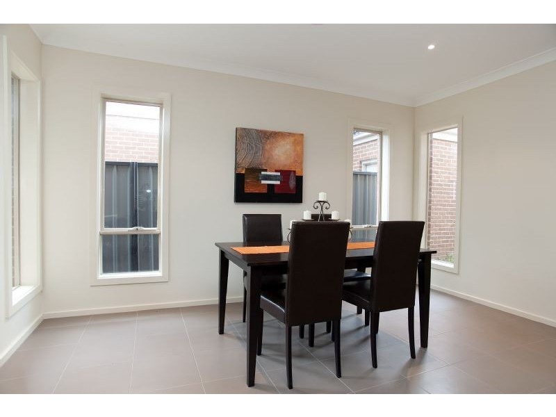 48 Highbury Circuit, Craigieburn VIC 3064