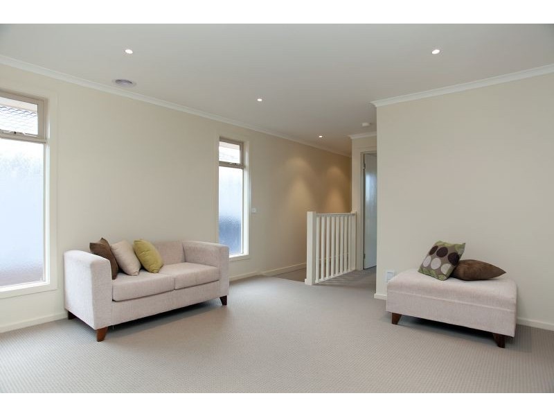 48 Highbury Circuit, Craigieburn VIC 3064